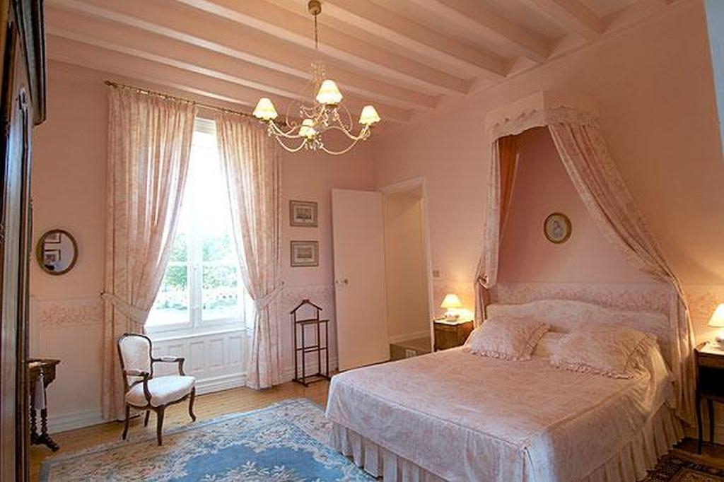Château de Nazé Vivy Esterno foto